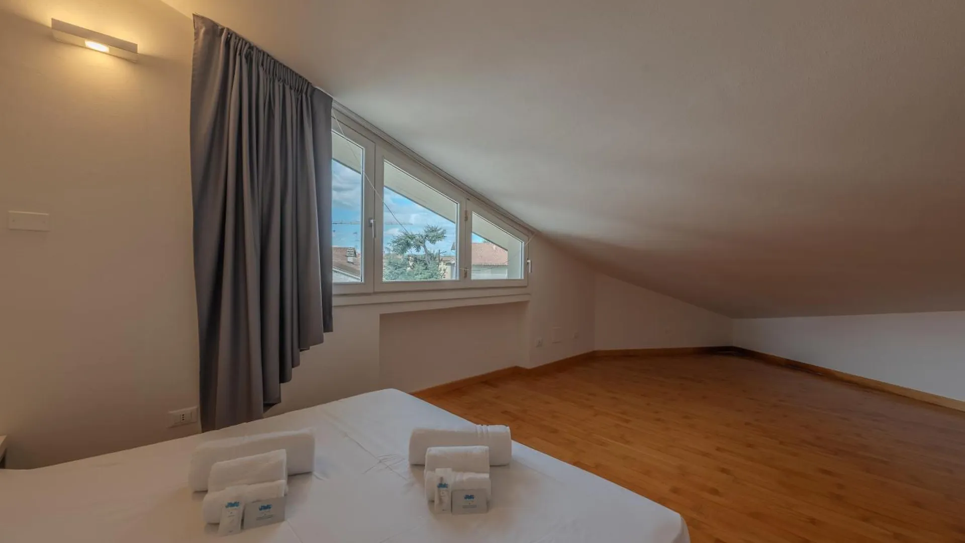 Loft Empoli Apartment